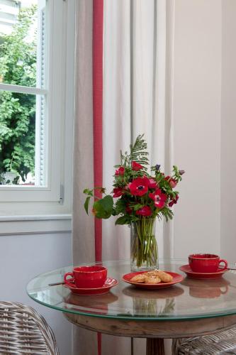 Acropolis TownHouseCo Suites - image 12