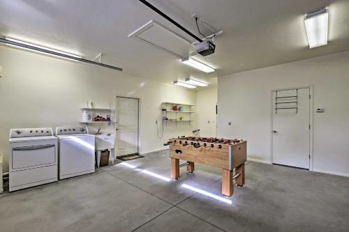Family Prescott Sanctuary with Games Yard and Sunroom - main image