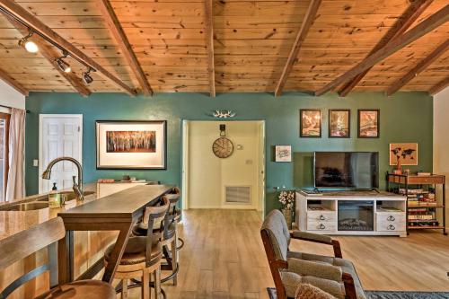 Family Prescott Sanctuary with Games Yard and Sunroom - image 13