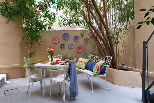 Acropolis TownHouseCo Suites - image 2
