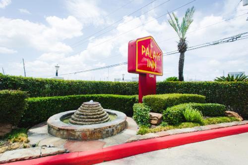 Palace Inn Beltway 8 & Westview in Houston, USA