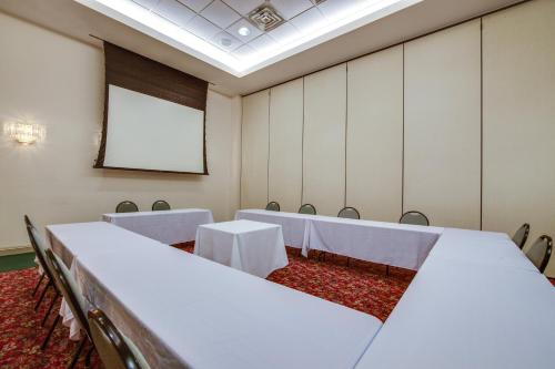 Holiday Inn Express Hotel & Suites Greensboro-East by IHG in Greensboro, USA