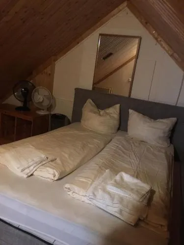 Zimmer im Dachgeschoss in Kaiserslautern, Deutschland
