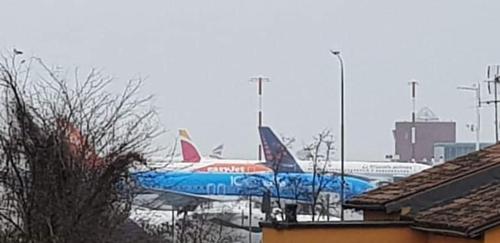 B&B 'Gabriel&Melissa' Airport View - Nuova - ristrutturato Gennaio 2022