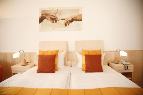 1 queen bed