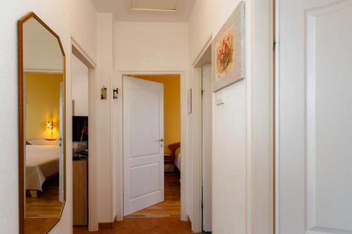 2 bedrooms, 3 beds