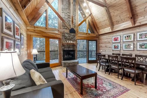 Woodland Hideaway in Gatlinburg, USA