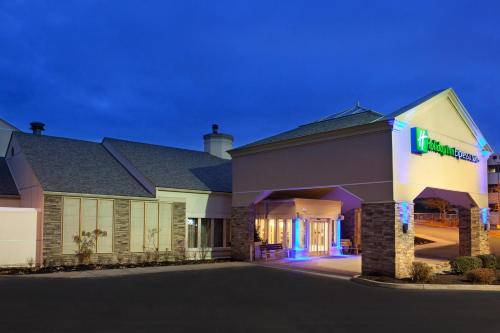 Holiday Inn Express Hotel & Suites Pittsburgh Airport, an IHG hotel - Robinson Township