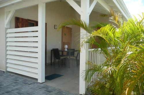 Douceurs Caraïbes, Gîte Papaye. (Douceurs Caraibes, Gite Papaye.) in Bouillante