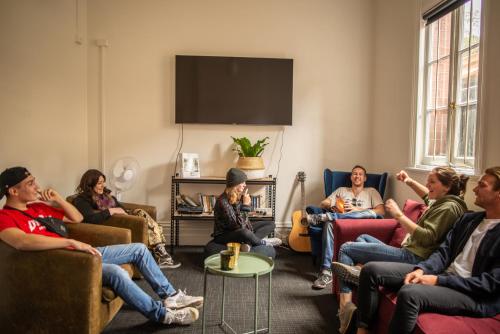 เดอะ แมนชั่น เมลเบิร์น (The Mansion Melbourne) near อาคารเก่าธนารักษ์