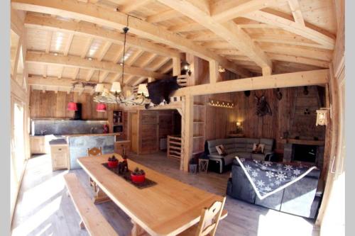 Chalet La Fontanette in เลเบรวิแยร์