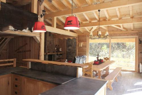 Chalet La Fontanette in เลเบรวิแยร์