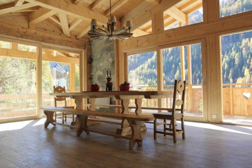 Chalet La Fontanette in เลเบรวิแยร์