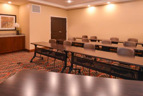 Staybridge Suites Merrillville an IHG Hotel - image 6