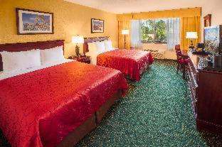 Knott's Berry Farm Hotel