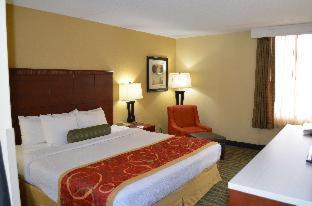 Best Western PLUS Charlotte Matthews Hotel