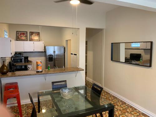 Calle Hollanda 3 Bedroom Home in Hato Rey Central