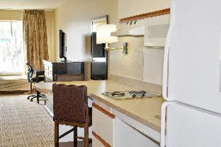 Extended Stay America Suites - Milwaukee - Brookfield