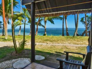 Tambua Sands Beach Resort in Vatukarasa