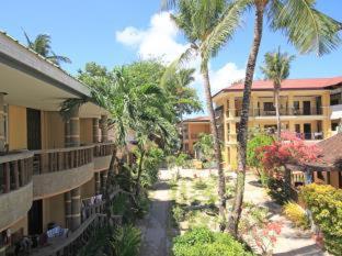 Bamboo Beach Resort in Station 3