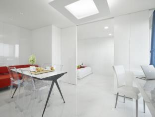 Shinshin Hotel Jeju Ocean in Jeju