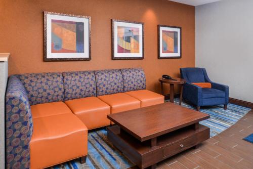 Holiday Inn Express Hotel & Suites York