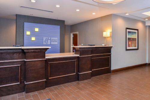 Holiday Inn Express Hotel & Suites York, an IHG Hotel