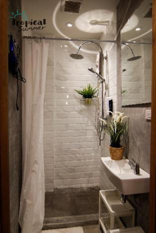 Tropical Summer Hostel, Bangkok (photo 5)
