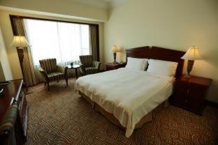 Holiday Inn Shanghai Nanjing Road by IHG, Shanghai (photo 10)