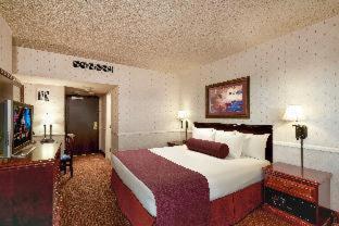 Guestroom, Four Queens Hotel & Casino in Las Vegas (NV)
