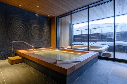 Yu Kiroro, Ski-in Ski-out Luxury Residences