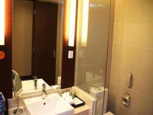 Ramada by Wyndham Beijing Airport, Шуньи (фото 2)