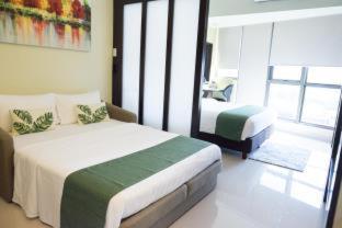 KL Executive Greenbelt (KLX), Manila (photo 8)