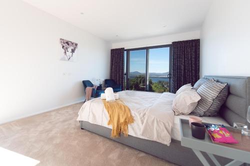 Nature & Relax House, Panoramic sea view, Free parking40 Hobart