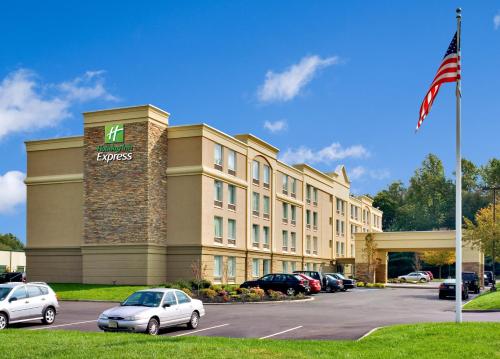 Holiday Inn Express & Suites West Long Branch - Eatontown, an IHG hotel - Hotel - West Long Branch