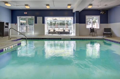 Holiday Inn Express Hotel & Suites Emporia, an IHG Hotel