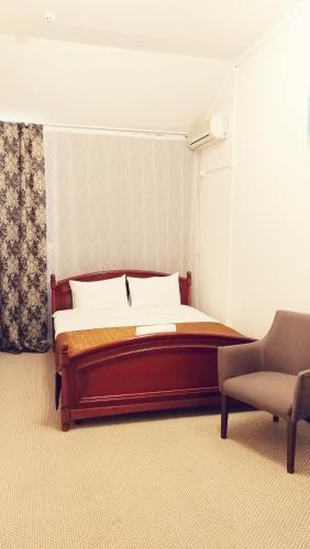 Continental Hotel - image 12