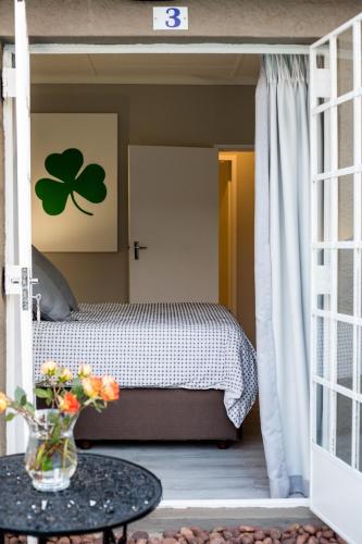 The Armagh Guesthouse Room Type - Deluxe Queen Room The Armagh Guesthouse Room Type - Deluxe Queen Room
