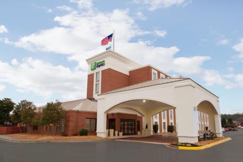 . Holiday Inn Express Fredericksburg - Southpoint, an IHG Hotel