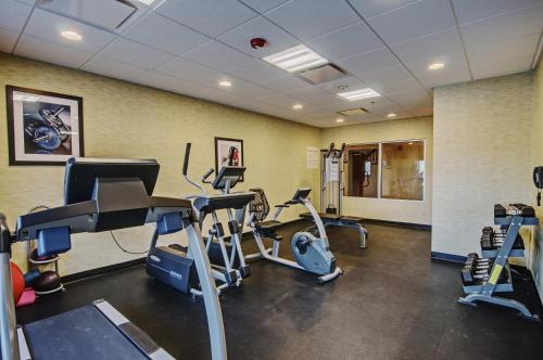 Holiday Inn Express & Suites Wytheville, an IHG hotel - Hotel - Wytheville