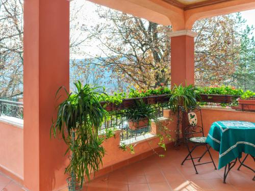 Balcony/terrace, Fascinating Apartment in Tagliacozzo with Garden in Tagliacozzo