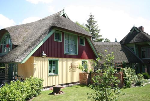 "Kajüte 1" by Ferienhaus Strandgut in Born, Deutschland