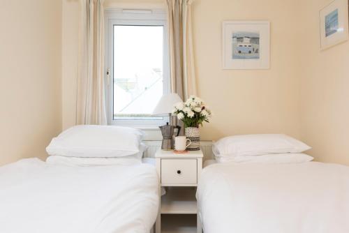 Waves Apartment St Ives - image 7