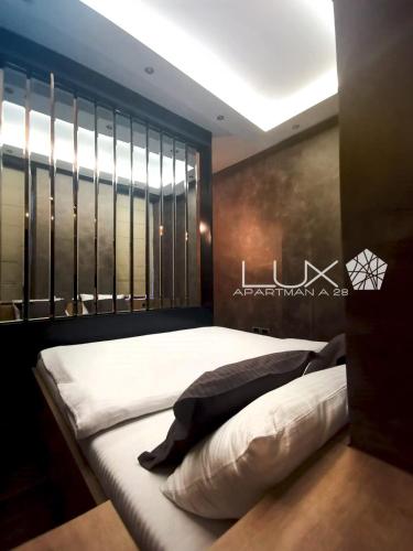 Lux A28 - image 5