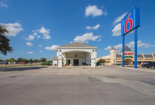 Motel 6 Dallas – Irving DFW Airport South