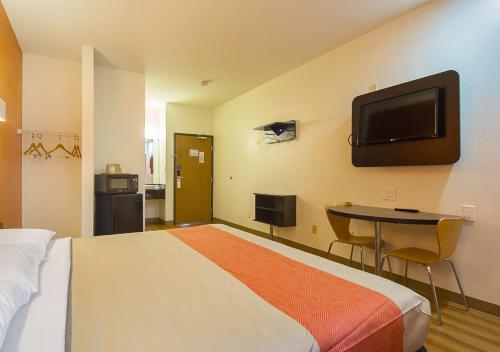 Motel 6 Dallas – Irving DFW Airport South - image 6