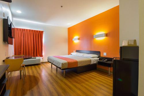 Motel 6 Dallas – Irving DFW Airport South - image 11