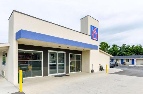 Motel 6-Troutville, VA - Hotel - Troutville