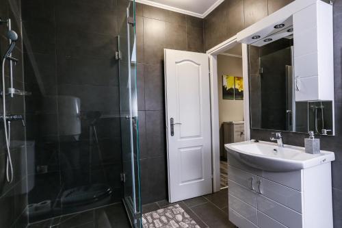 GÁRDI APARTMAN - image 5