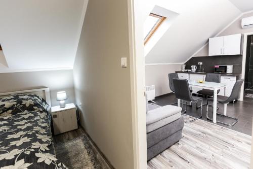 GÁRDI APARTMAN - image 12